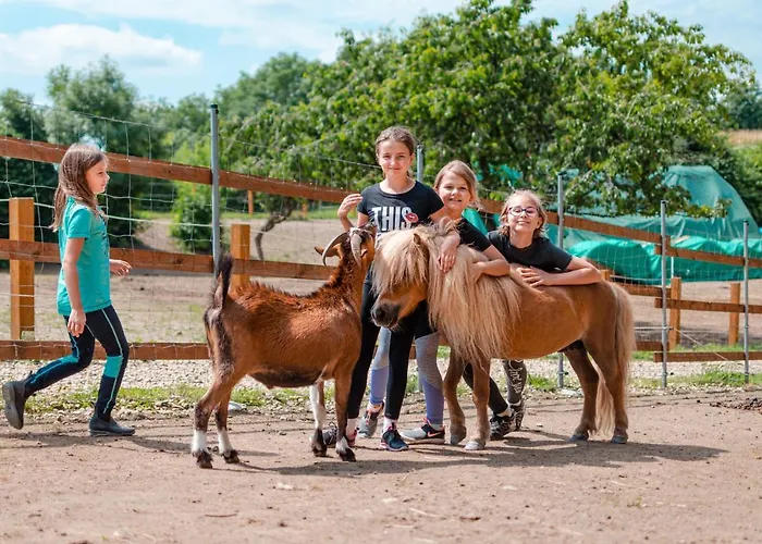 Caravan On Ranch Luxury tent Trebivlice